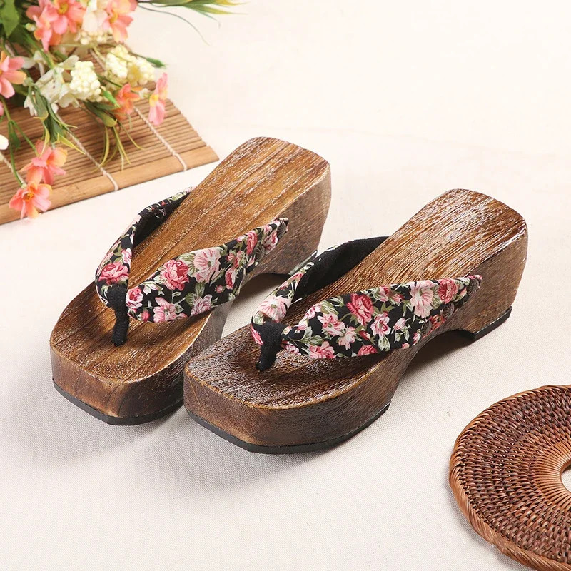 2026年 女性用 日本伝統的なハイヒール プラットフォーム - Romper Floral Print のレビューと価格